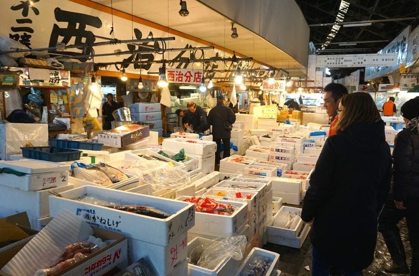 Mercado de pescado de Tsukiji - Lugares para visitar en Tokio