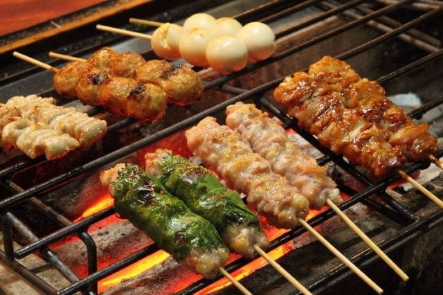 Yakitori en Japón